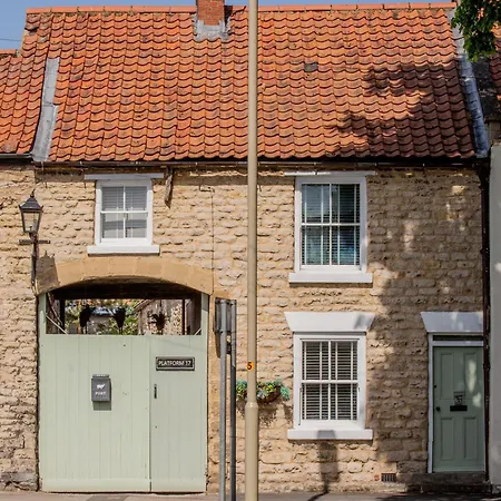 Platform 17 Holiday home Pickering