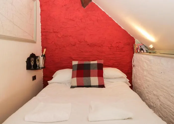 Platform 17 Pickering