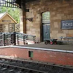 Platform 17 * Pickering