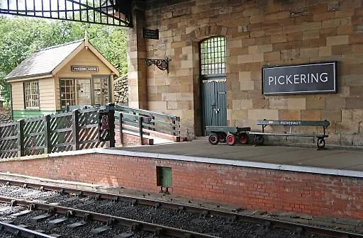 Platform 17 * Pickering
